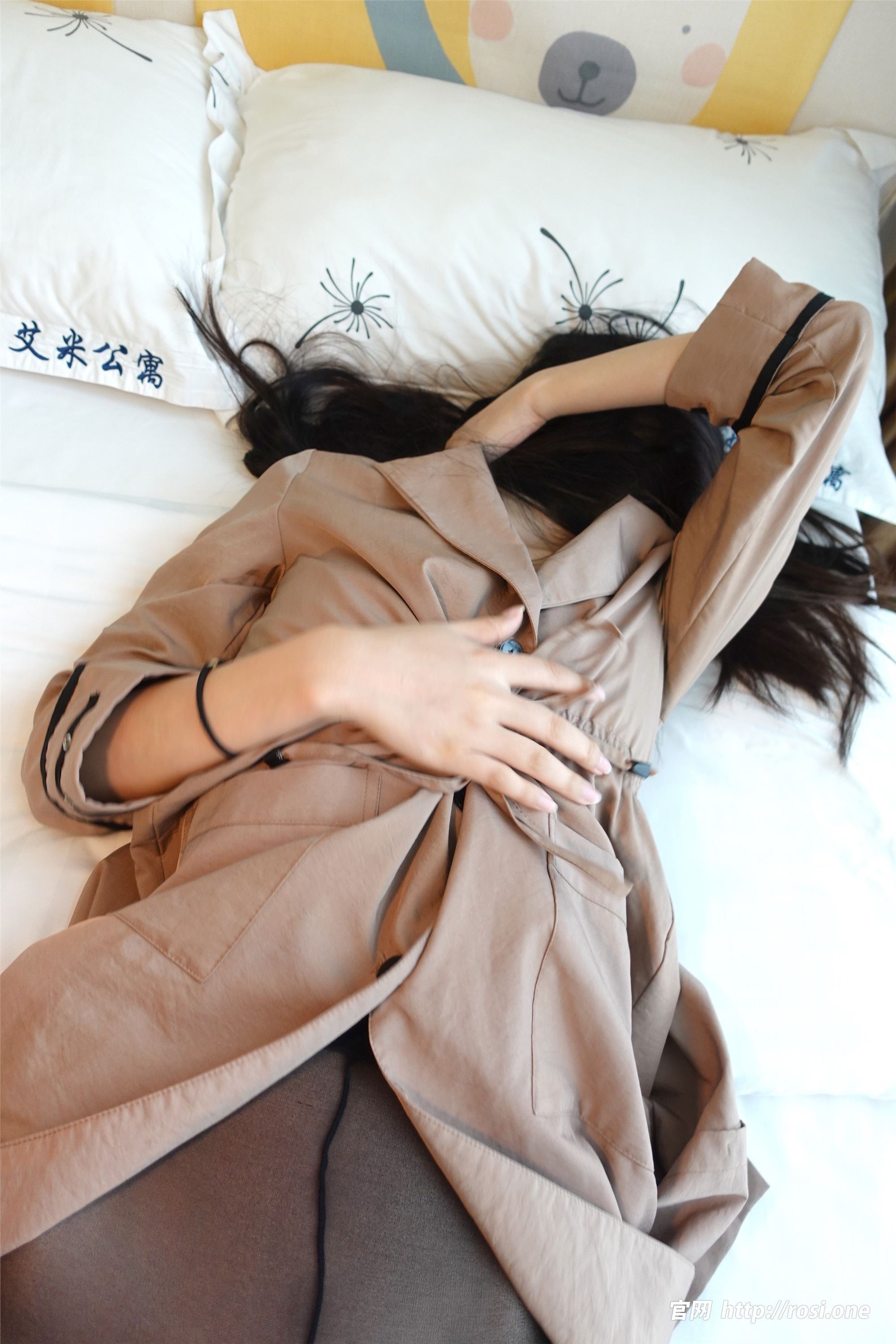 ROSI写真 2022.11.25 NO.4008